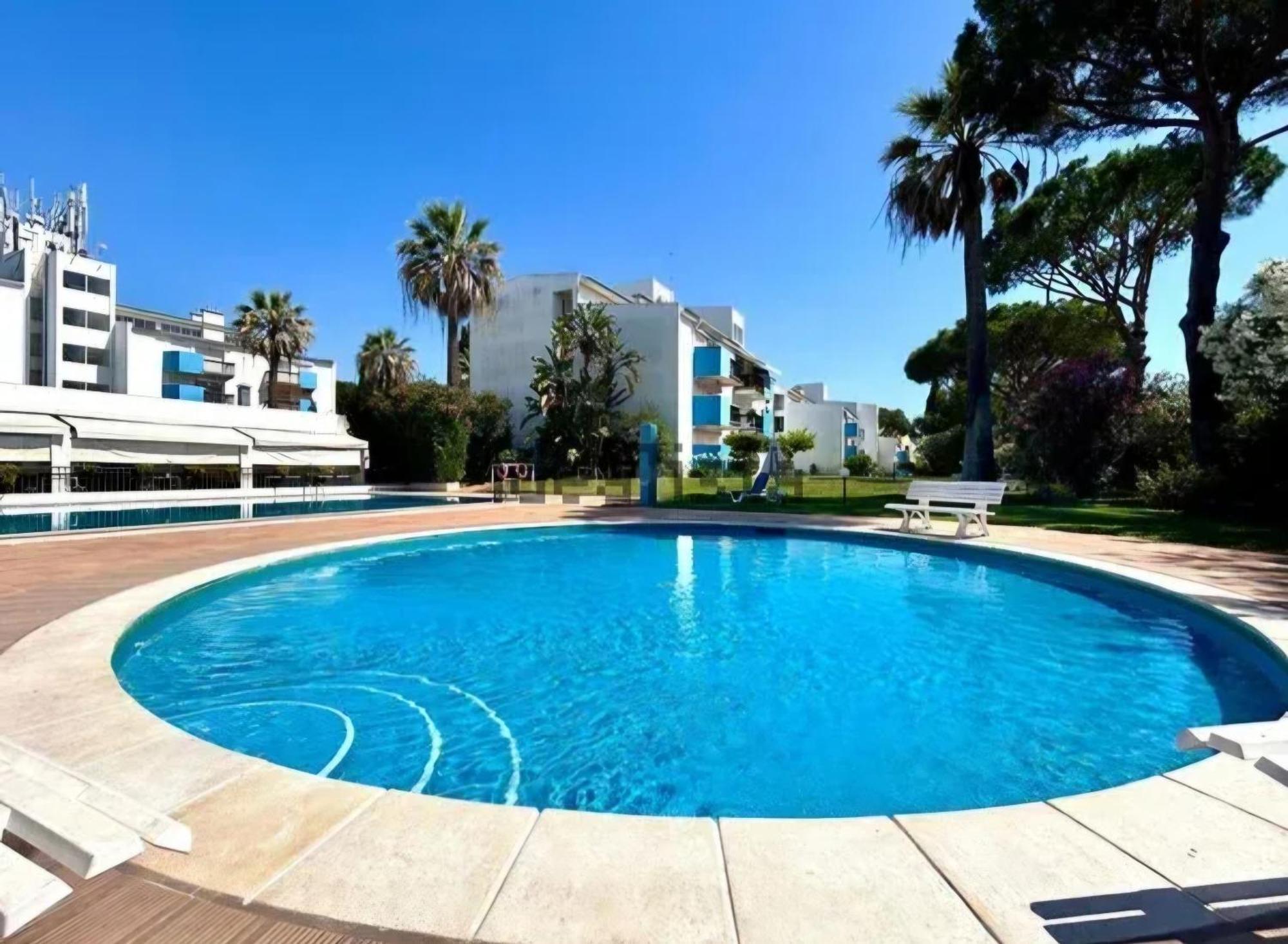 Algarve,quarteira Azul